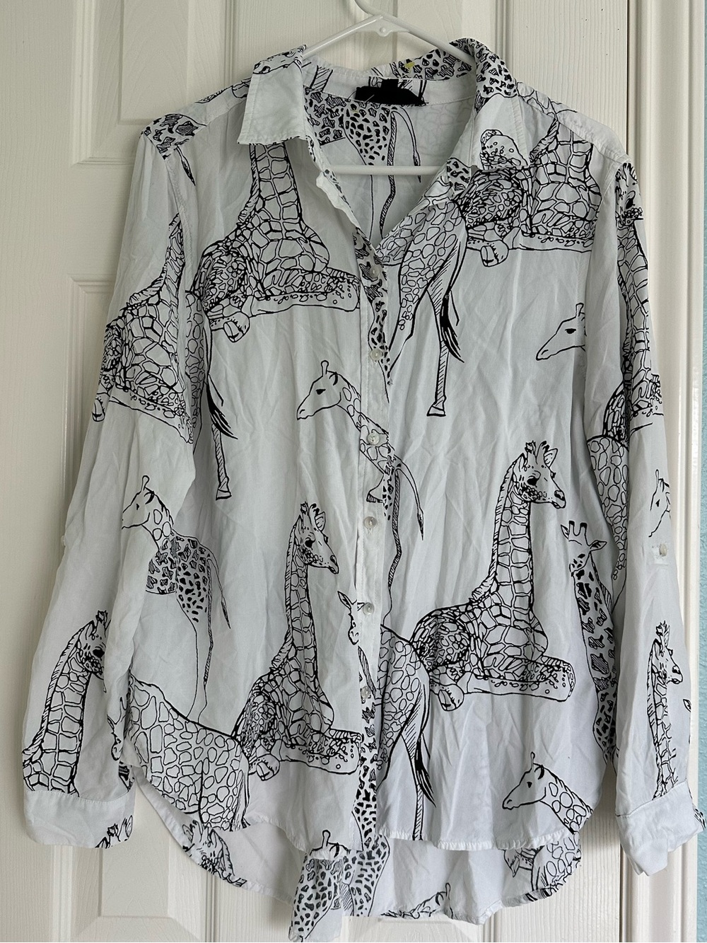 Jane + Delancey blouse black-and-white giraffe print roll-tab long sleeves XL